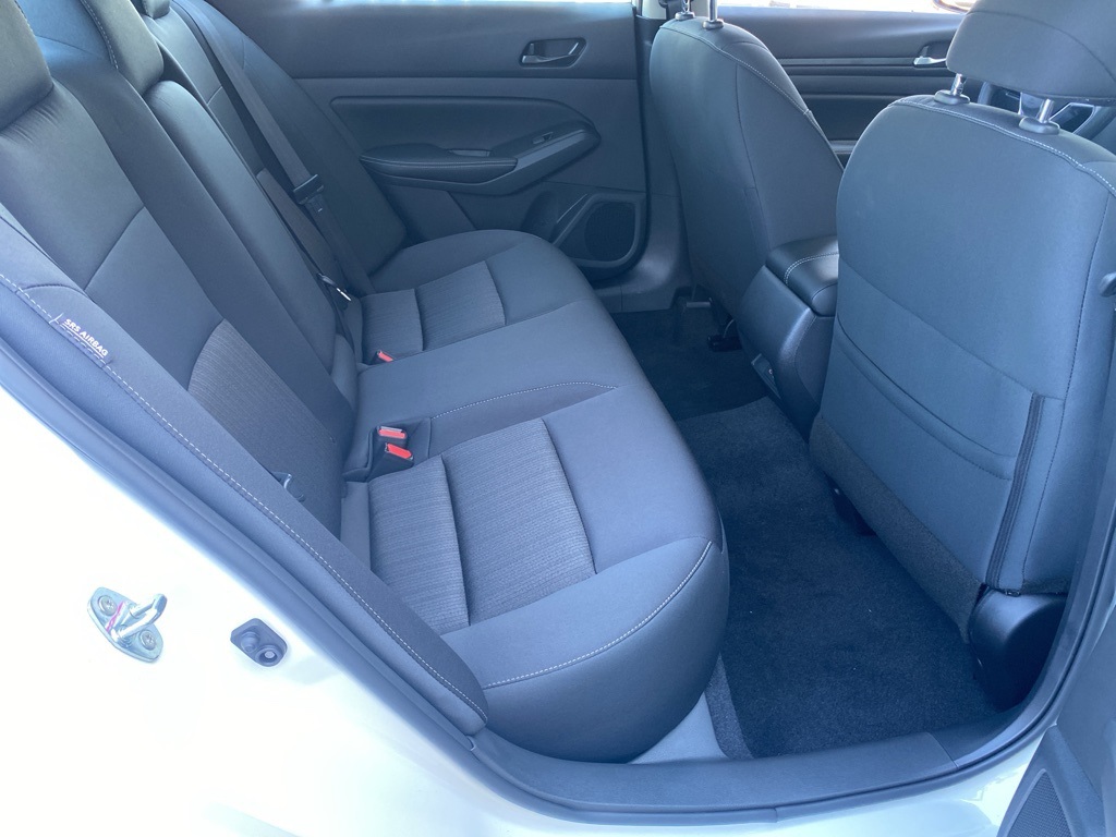 2025 Nissan Altima SV Image 11 of 31