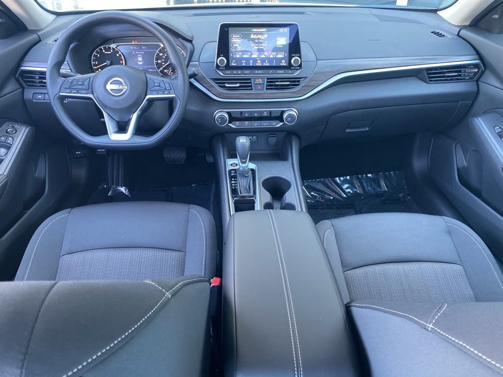 2025 Nissan Altima SV Image 15 of 31