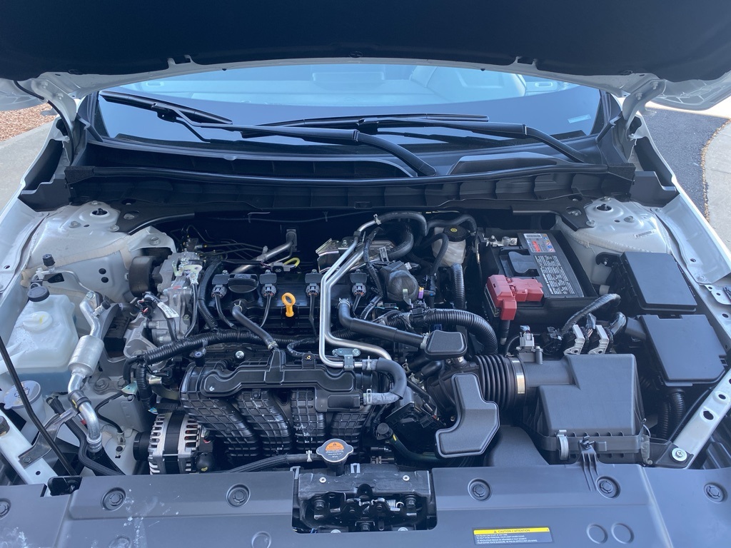 2025 Nissan Altima SV Image 8 of 31