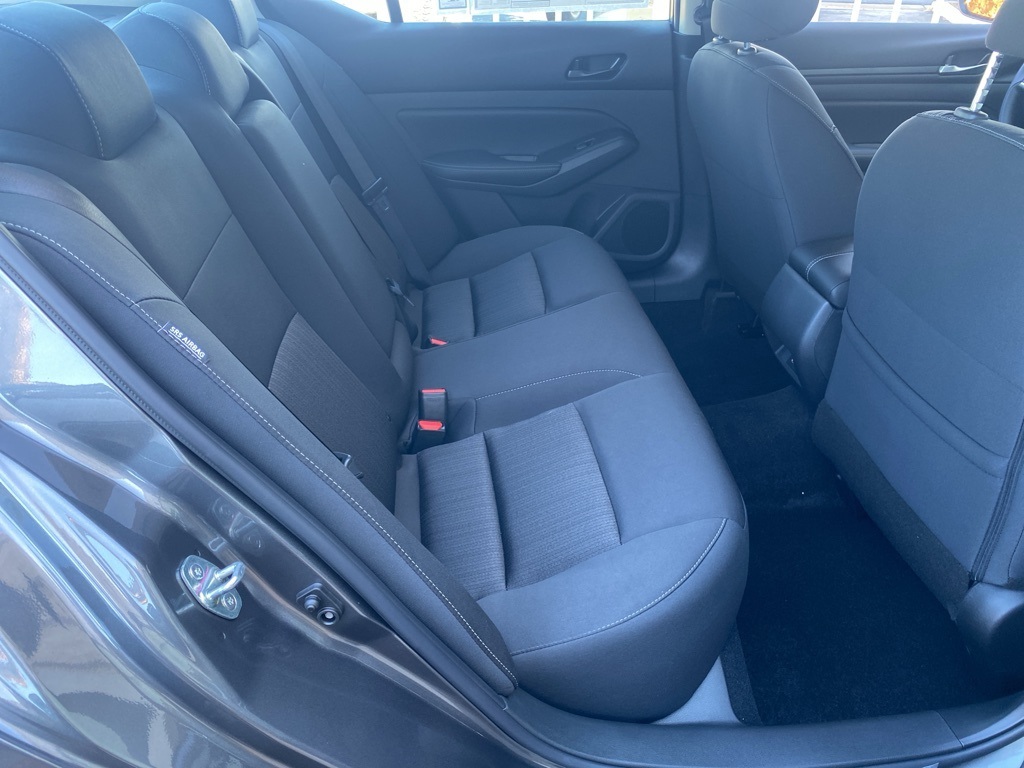 2025 Nissan Altima SV Image 13 of 33