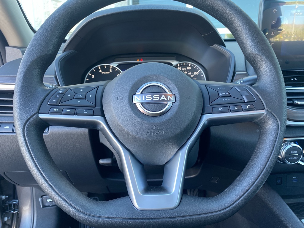 2025 Nissan Altima SV Image 19 of 33