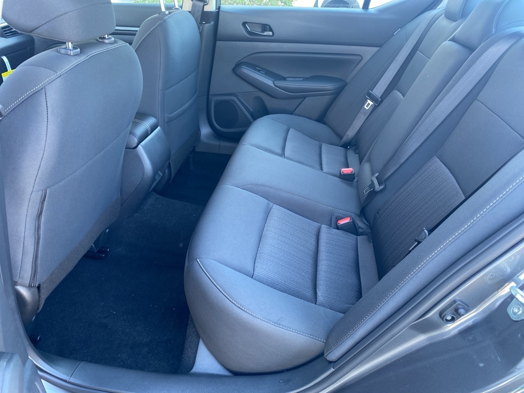 2025 Nissan Altima SV Image 15 of 33