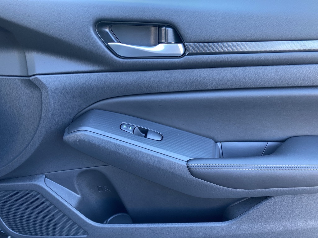 2025 Nissan Altima SV Image 28 of 33