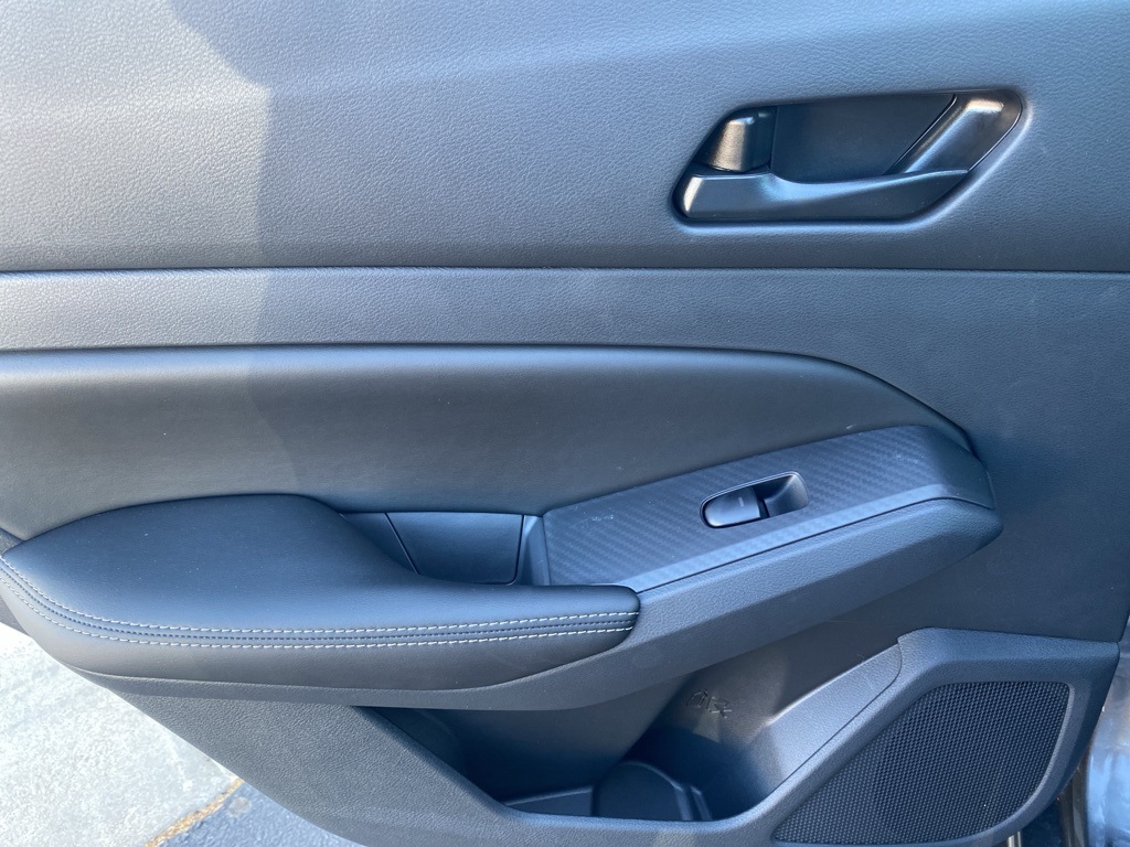 2025 Nissan Altima SV Image 26 of 33