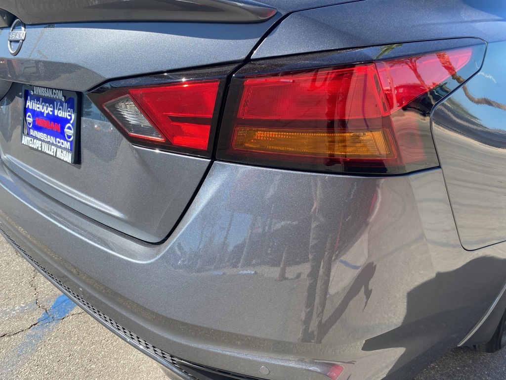 2025 Nissan Altima SV Image 12 of 33