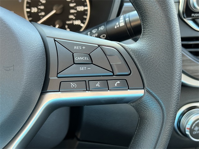 Vehicle image 16 of 28