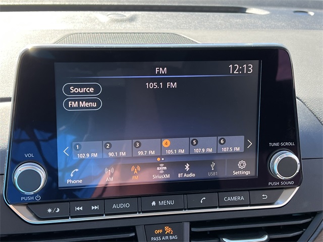 Vehicle image 19 of 28