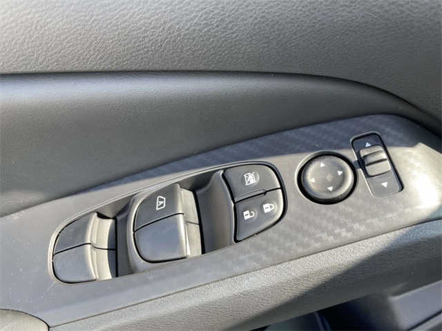 2025 Nissan Altima SV Image 25 of 30