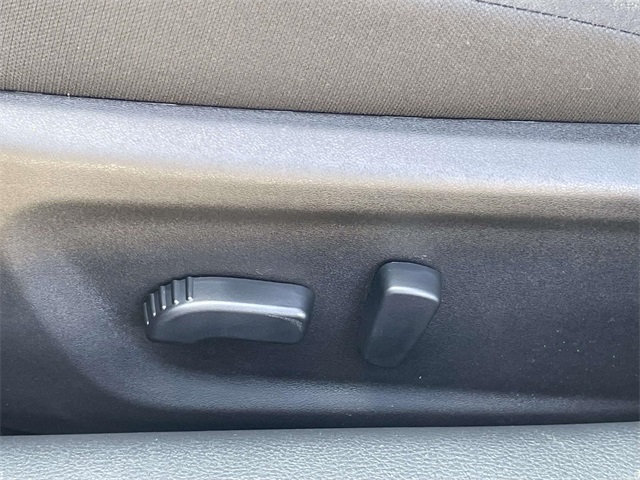 2025 Nissan Altima SV Image 21 of 30