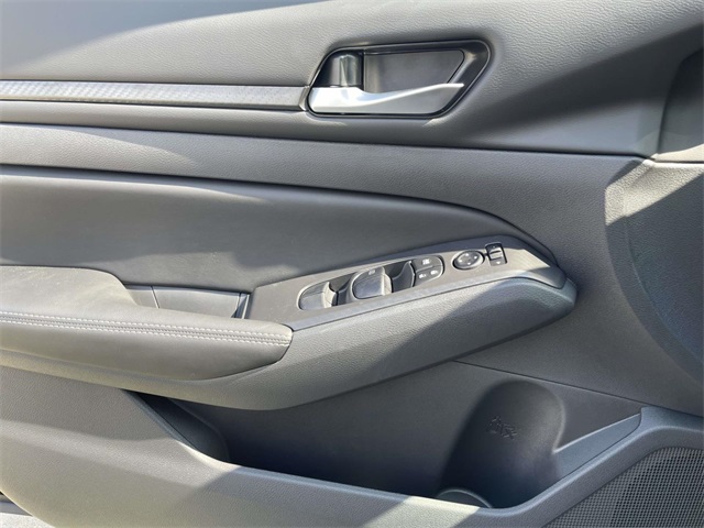 2025 Nissan Altima SV Image 20 of 30