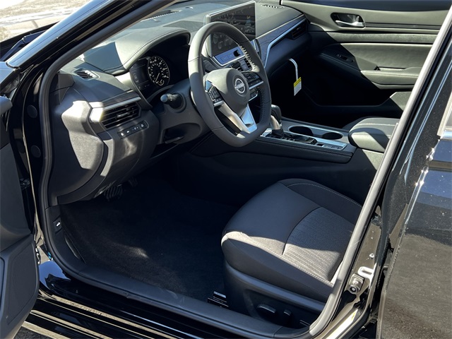 Vehicle image 11 of 29