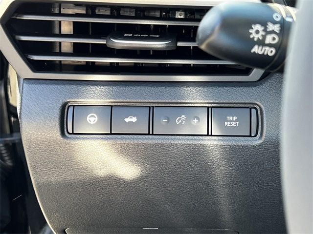 Vehicle image 12 of 29