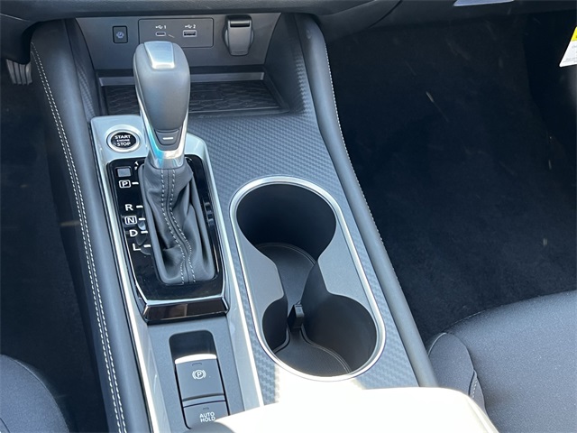 Vehicle image 17 of 29