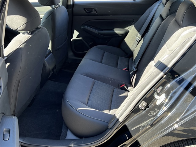 Vehicle image 22 of 29