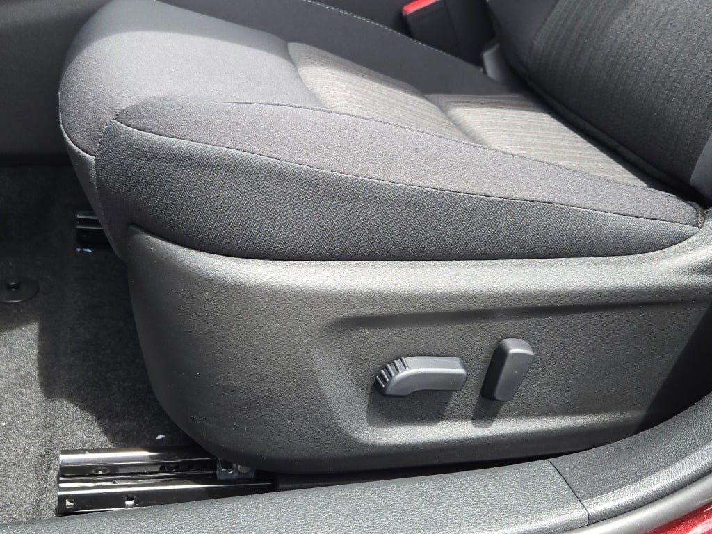 Vehicle image 19 of 28