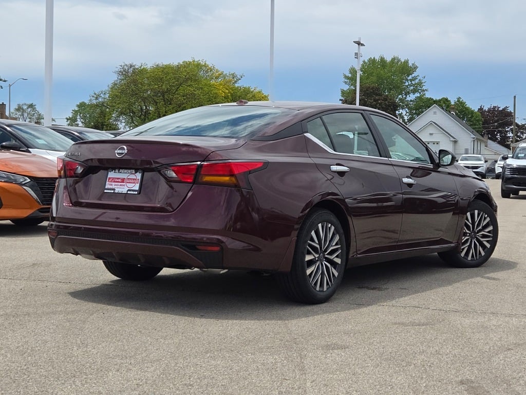 Vehicle image 5 of 28