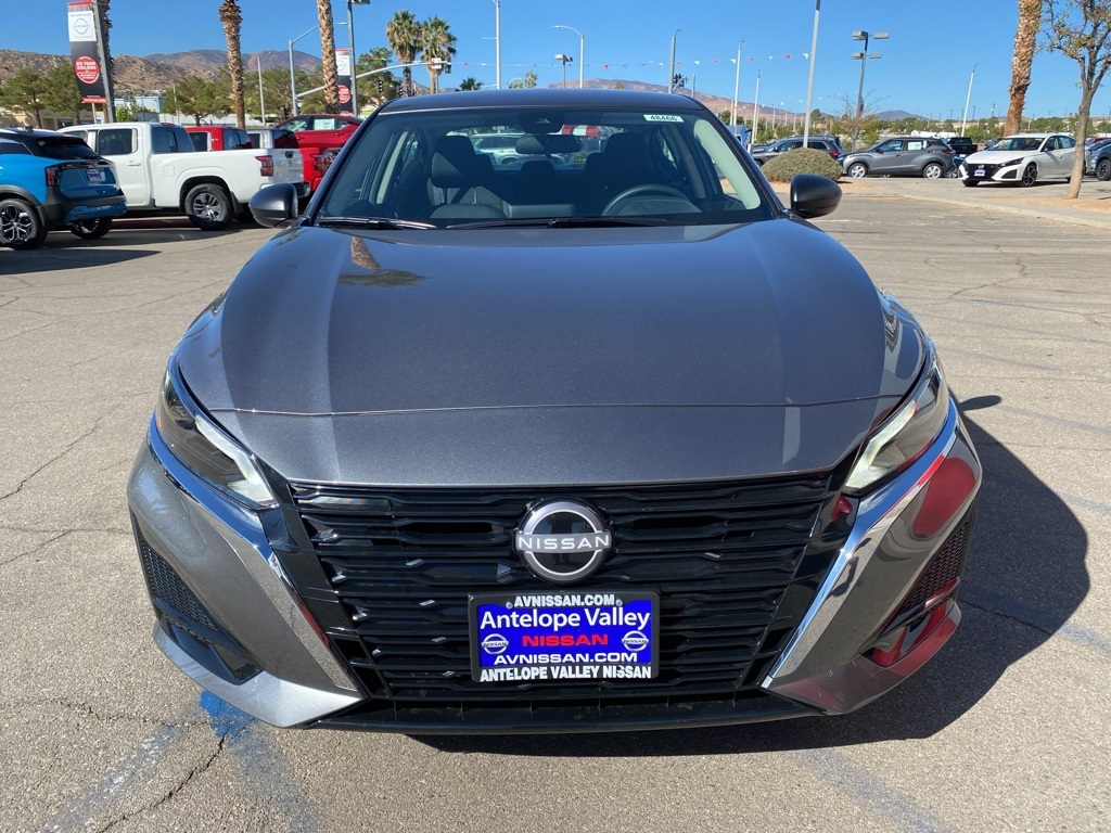 2025 Nissan Altima SV Image 2 of 31