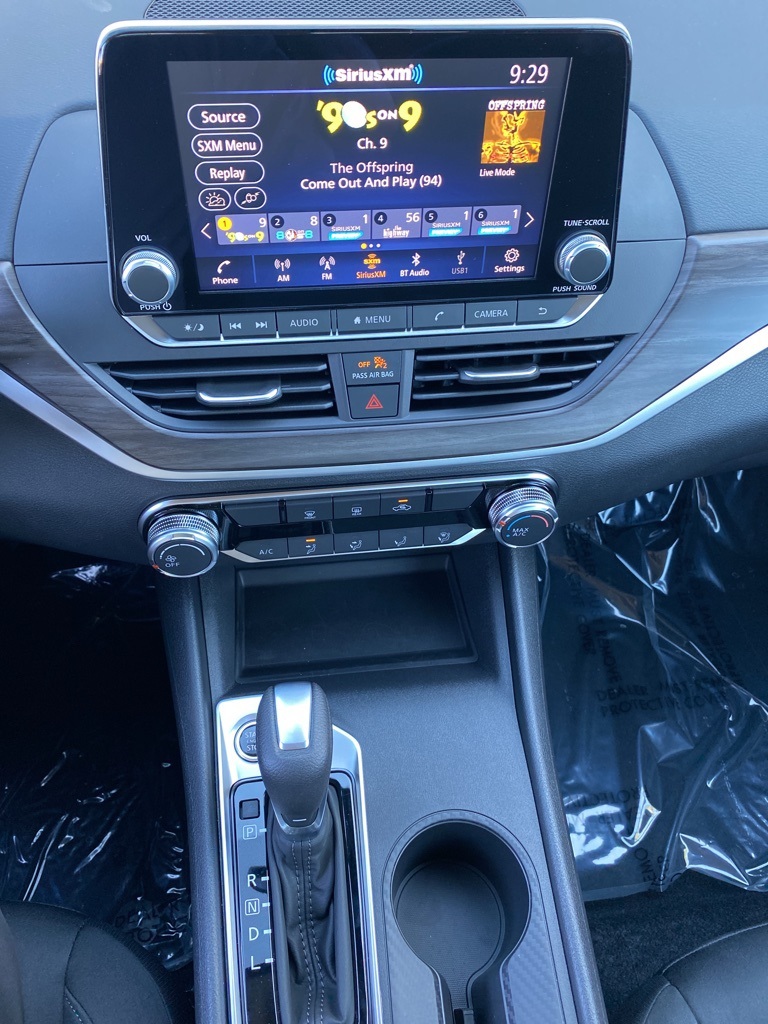 2025 Nissan Altima SV Image 28 of 31