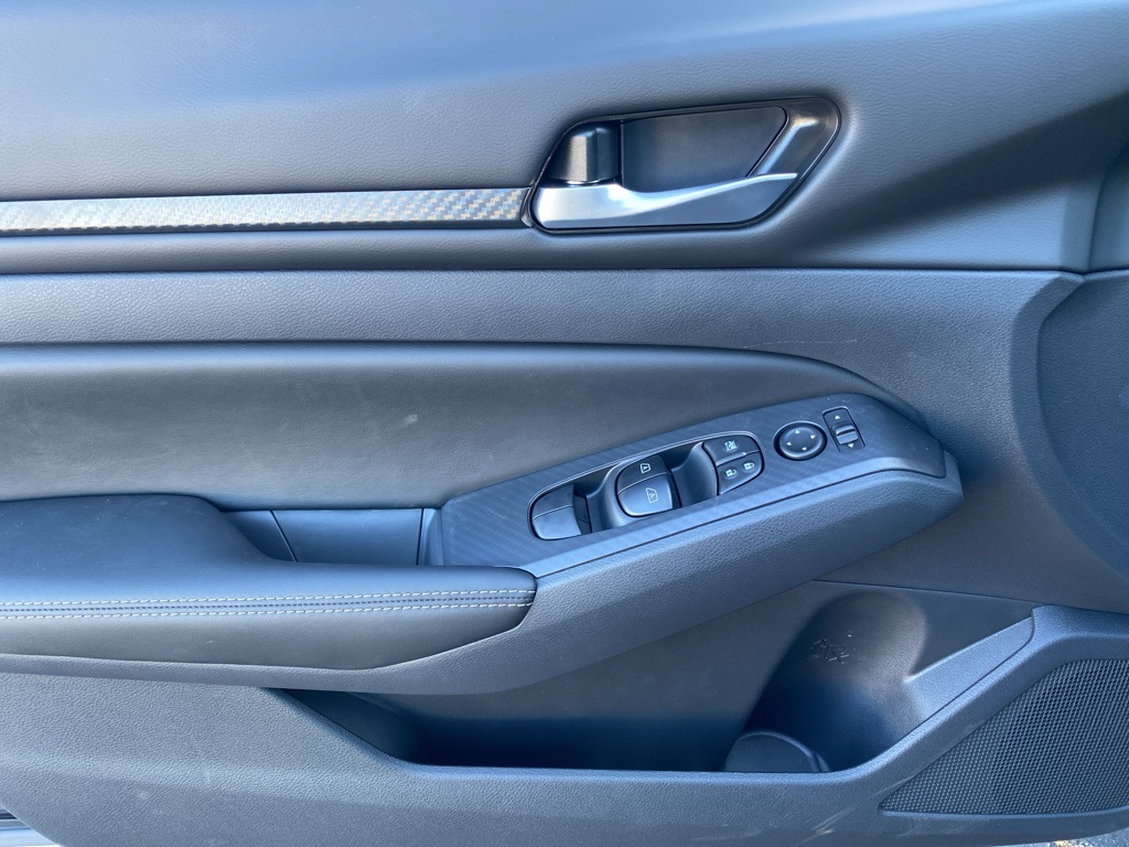 2025 Nissan Altima SV Image 22 of 31