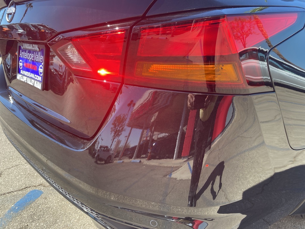 2025 Nissan Altima SV Image 11 of 33