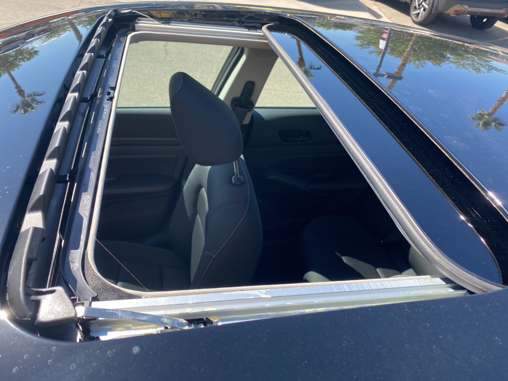 2025 Nissan Altima SV Image 14 of 33