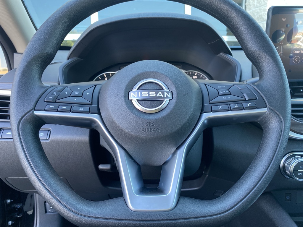 2025 Nissan Altima SV Image 20 of 33