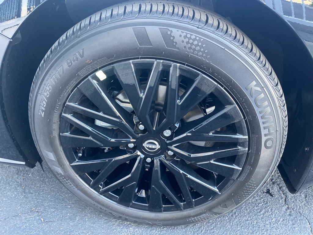 2025 Nissan Altima SV Image 9 of 33