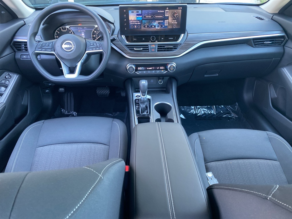 2025 Nissan Altima SV Image 31 of 33