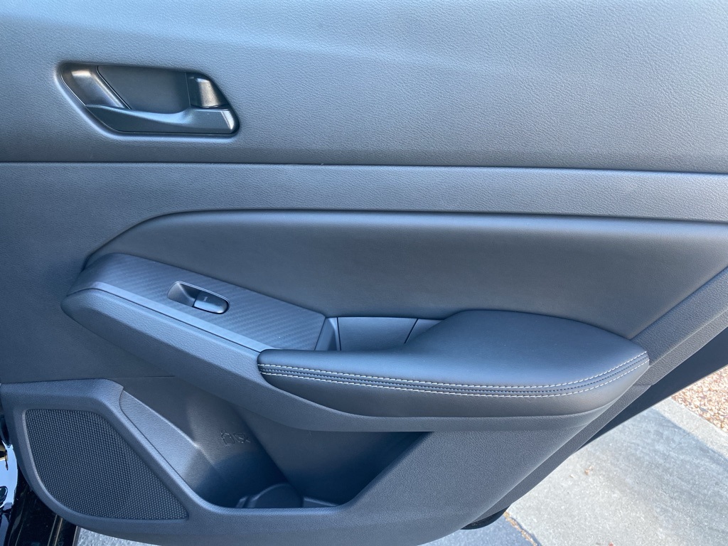 2025 Nissan Altima SV Image 27 of 33