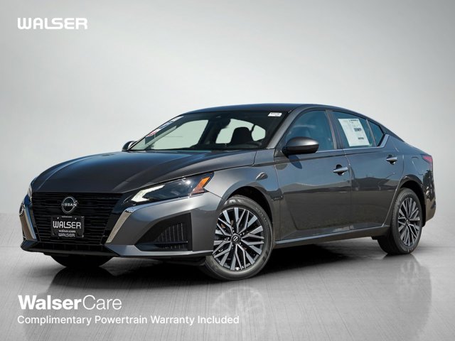 2025 Nissan Altima SV Image 1 of 24