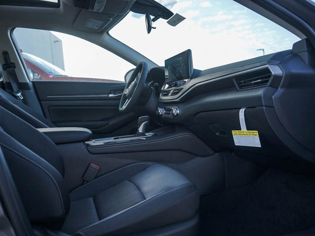 2025 Nissan Altima SV Image 9 of 24