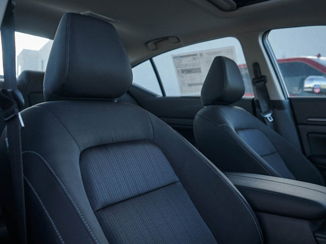 2025 Nissan Altima SV Image 7 of 24