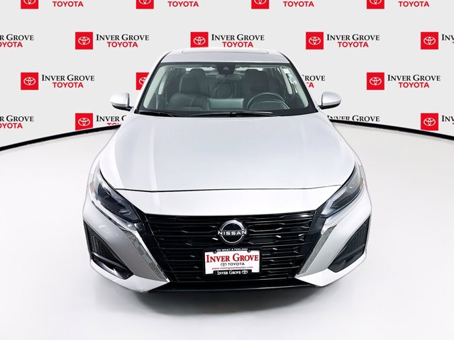 2025 Nissan Altima SV Image 2 of 20