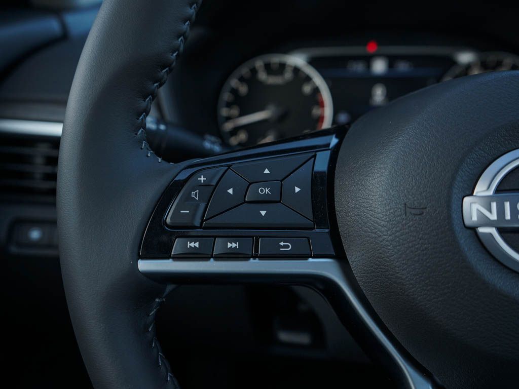 2025 Nissan Altima SV Image 28 of 28