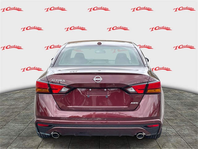 2025 Nissan Altima SV Image 6 of 32