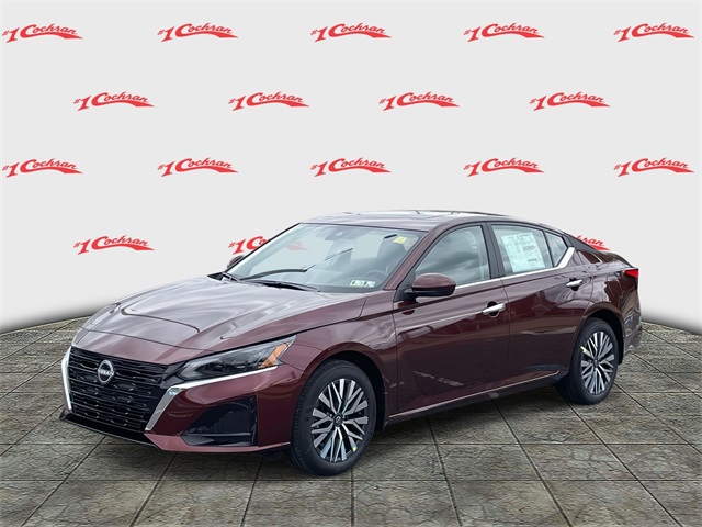 2025 Nissan Altima SV Image 1 of 32