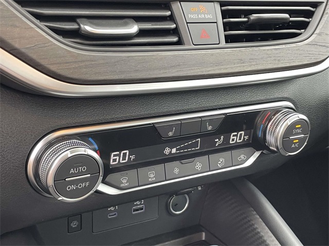 2025 Nissan Altima SV Image 31 of 32