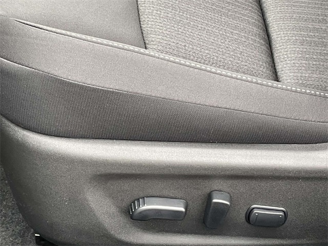 2025 Nissan Altima SV Image 21 of 32