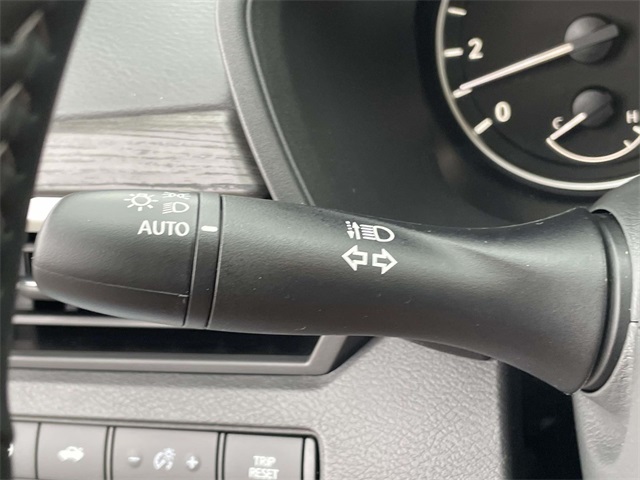 2025 Nissan Altima SV Image 22 of 32