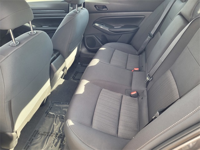 2025 Nissan Altima SV Image 10 of 16