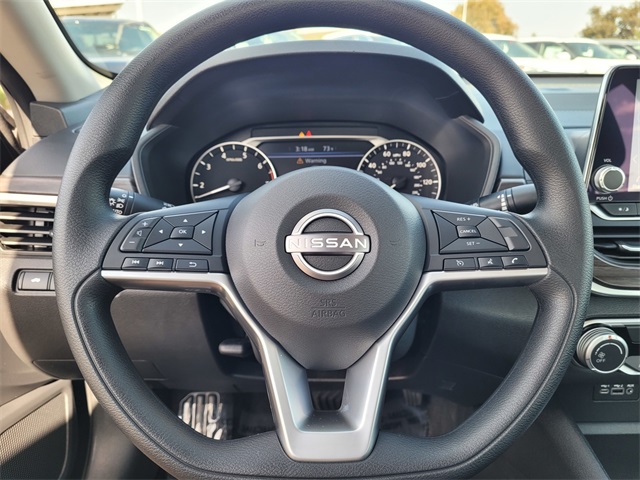 2025 Nissan Altima SV Image 15 of 16