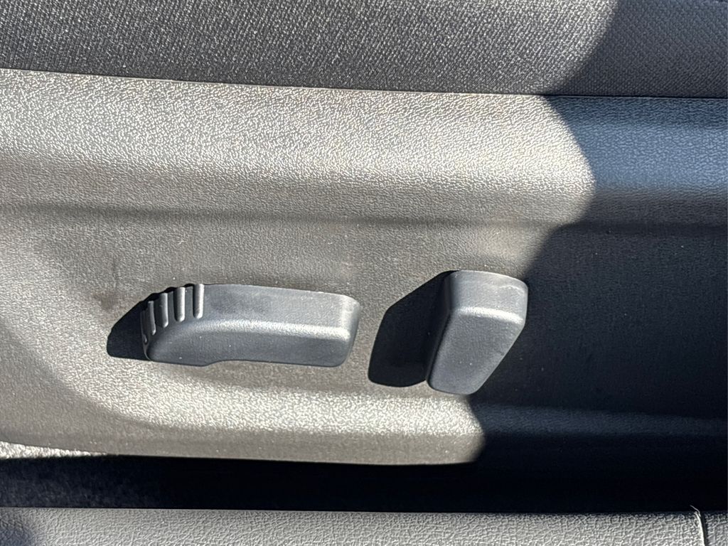 2025 Nissan Altima SV Image 32 of 37