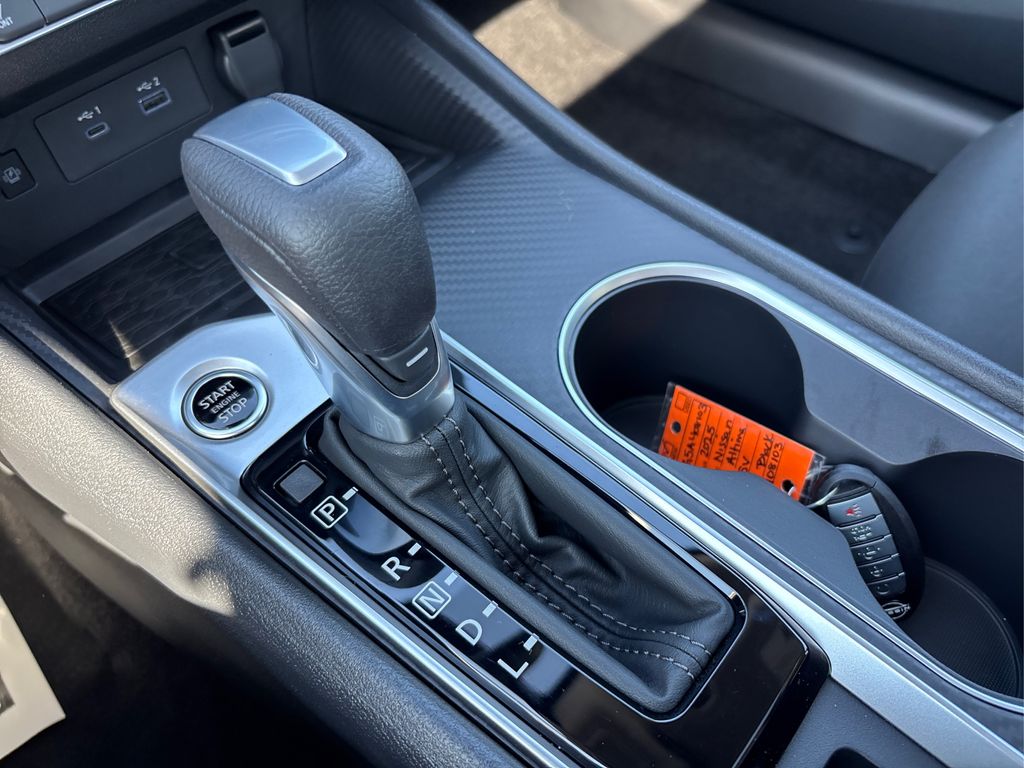 2025 Nissan Altima SV Image 20 of 37