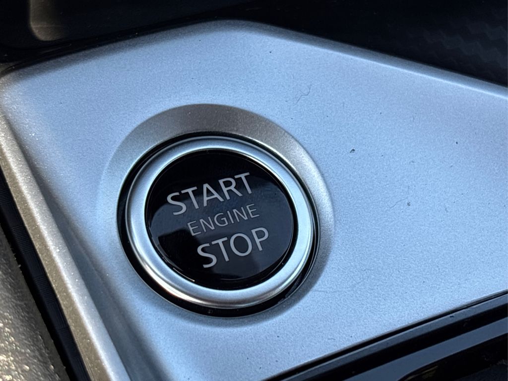 2025 Nissan Altima SV Image 27 of 37