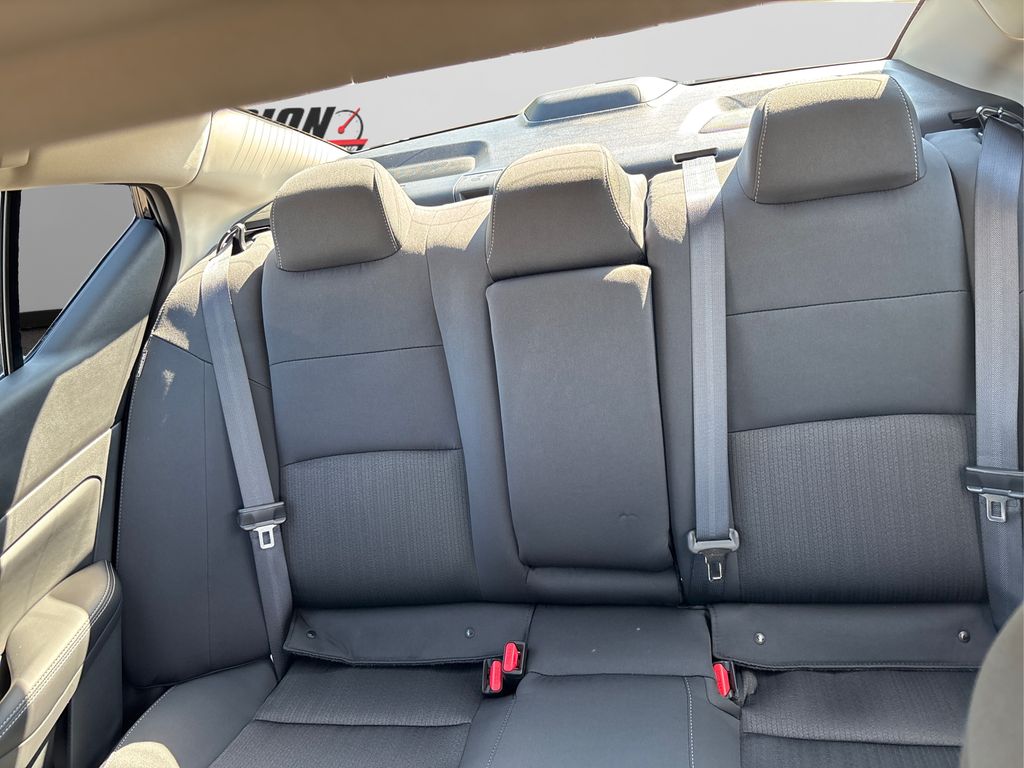 2025 Nissan Altima SV Image 12 of 37