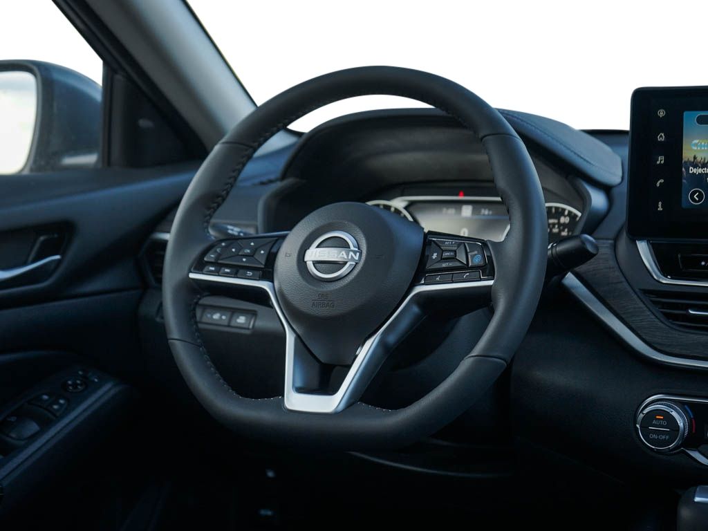 2025 Nissan Altima SV Image 15 of 29