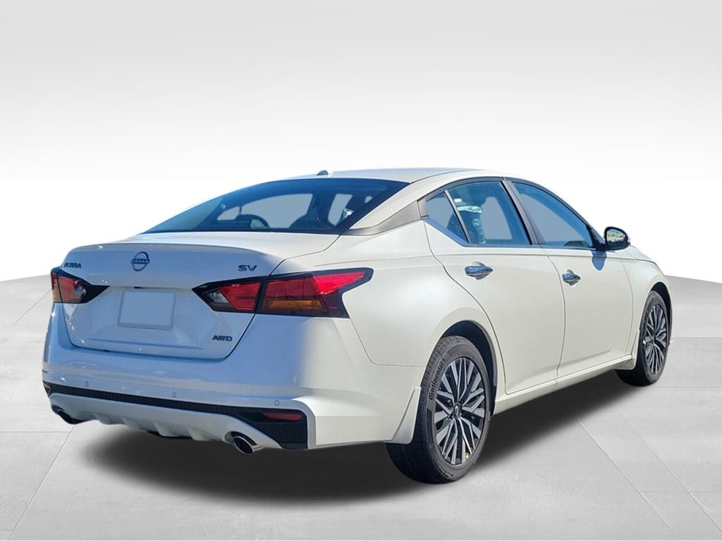 2025 Nissan Altima SV Image 6 of 29