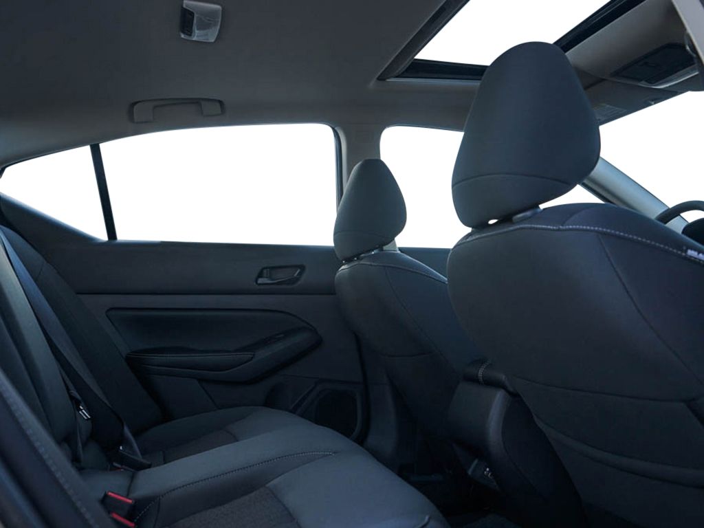 2025 Nissan Altima SV Image 11 of 28