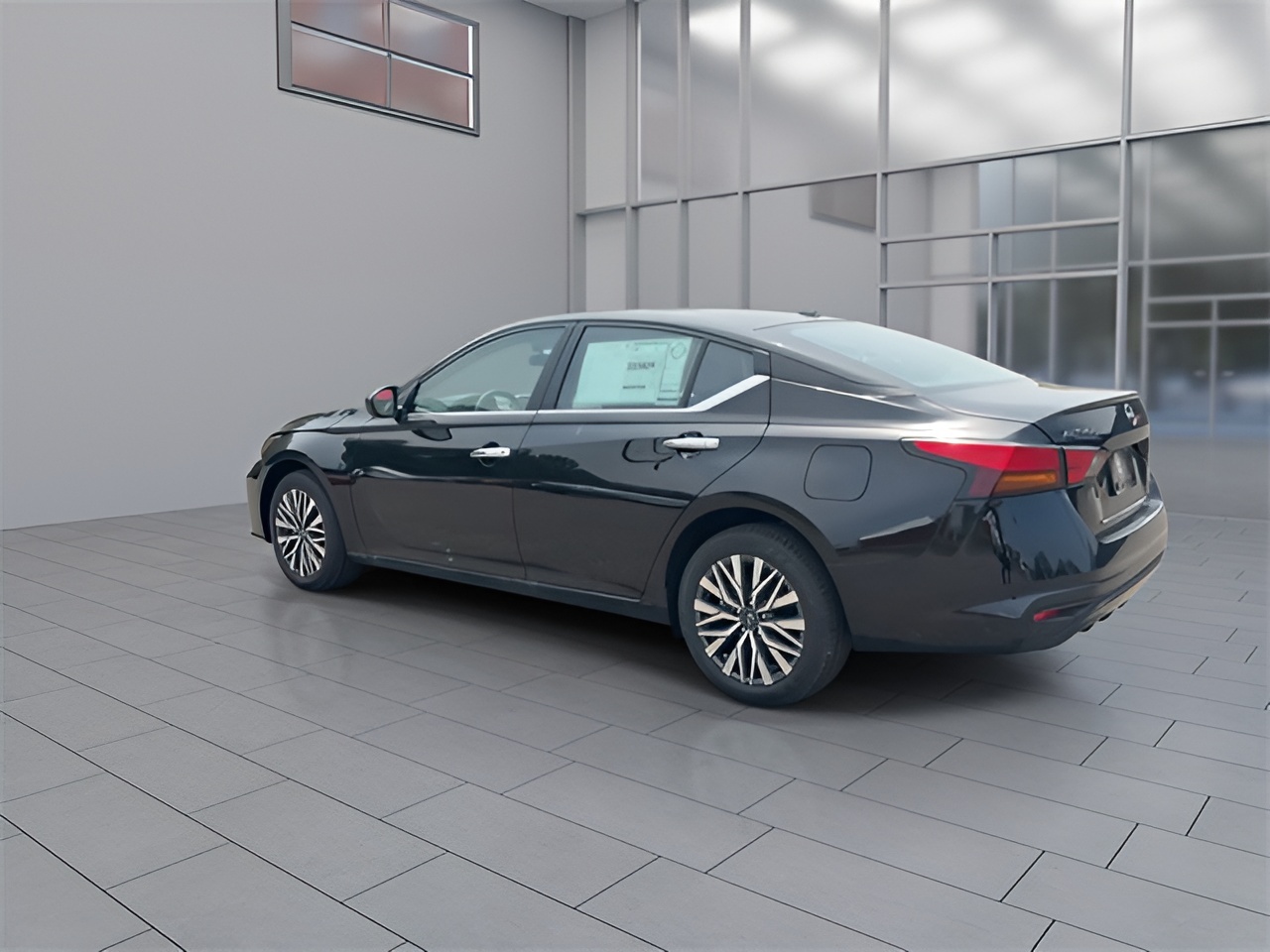 Vehicle image 36 of 37