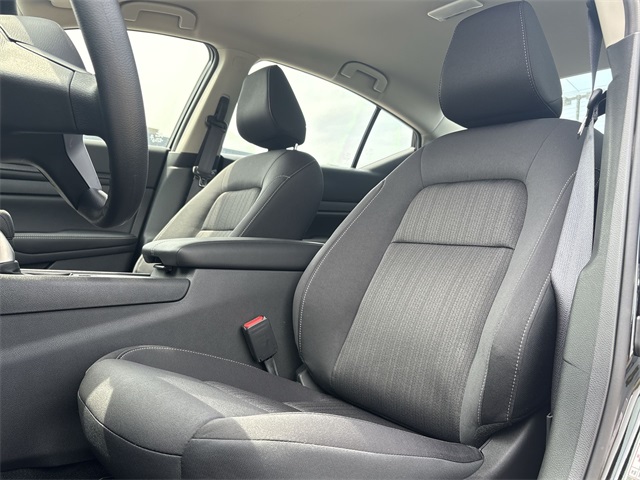 Vehicle image 12 of 37